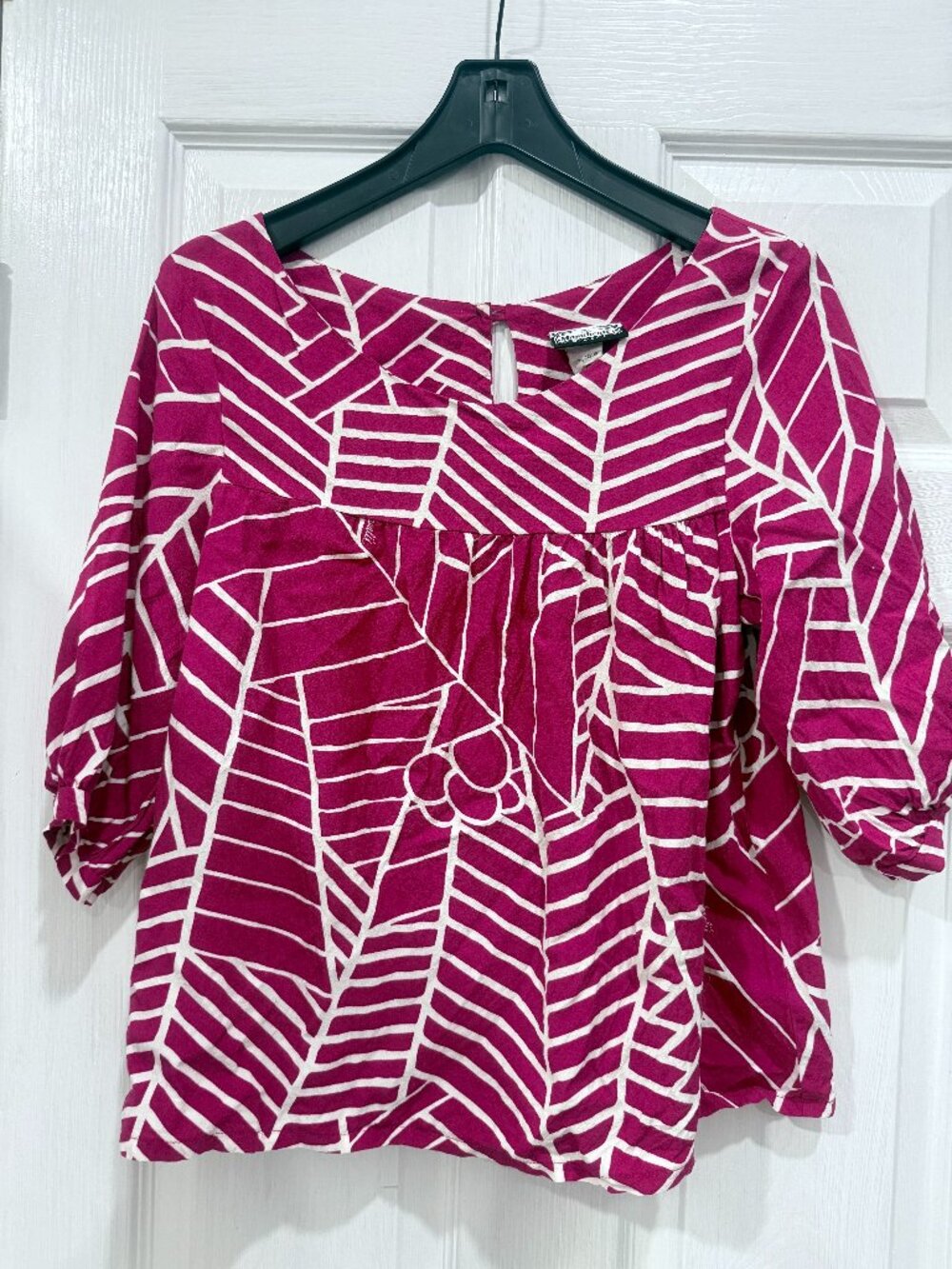 Manuhealii red vintage top sz S
